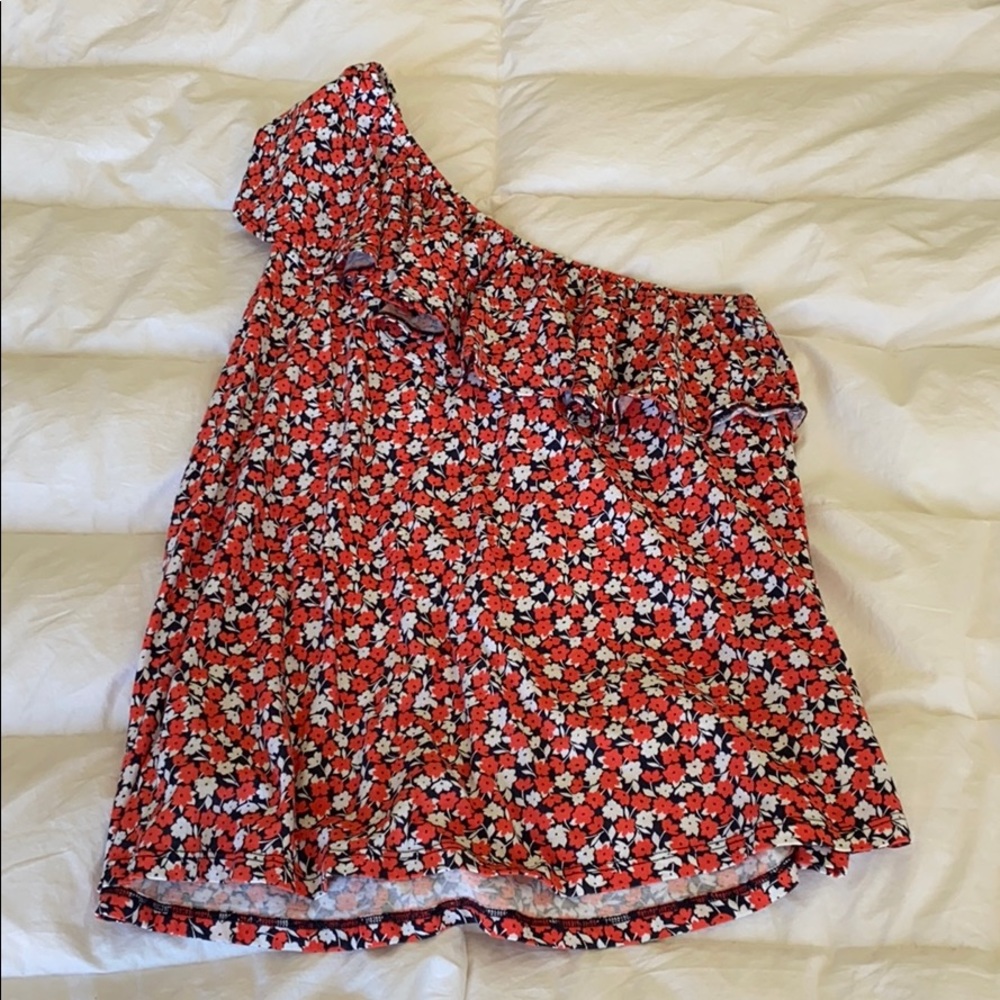 NWOT! H&M One Shoulder Floral Ruffle Top
